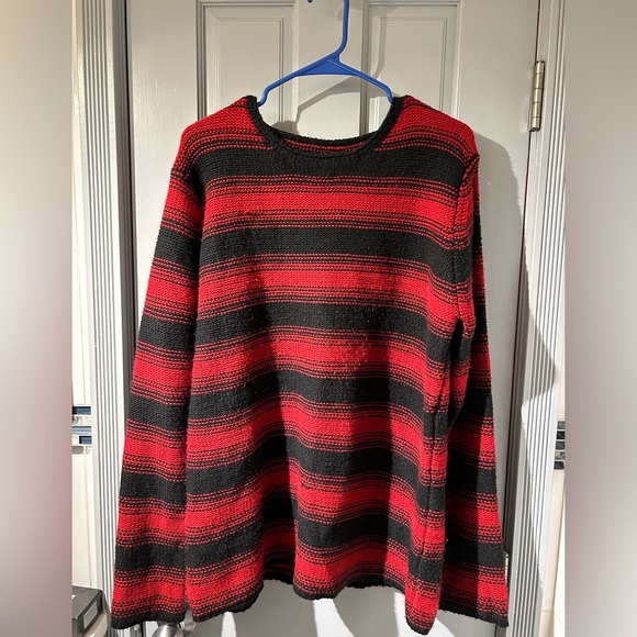 Forever 21 Men Red & Black Crewneck Sweater - Picture 1 of 5